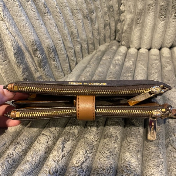 Michael Kors double zipper wallet/wristlet - Picture 3 of 11